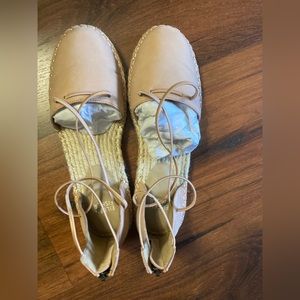 Eileen Fisher Lace-up Espadrille Sandal NWT size 7.5